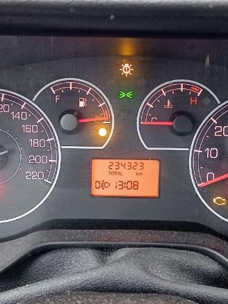 Fiat Punto Grande Punto (199) Hatchback 1.3 JTD Multijet 16V VGT (199.B.4000(Euro=
 5)) [62kW]  (04-2010/...) picture 2