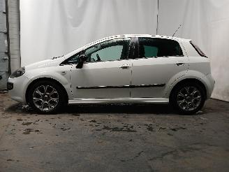 Fiat Punto Grande Punto (199) Hatchback 1.3 JTD Multijet 16V VGT (199.B.4000(Euro=
 5)) [62kW]  (04-2010/...) picture 4