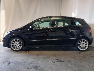 Mercedes B-klasse B (W245) Hatchback 2.0 B-200 16V (M266.960) [100kW]  (03-2005/11-2011)= picture 4