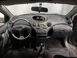 Toyota Yaris Yaris (P1) Hatchback 1.5 T Sport 16V VVT-i (1NZFE) [78kW]  (04-2001/09=
-2005) picture 11