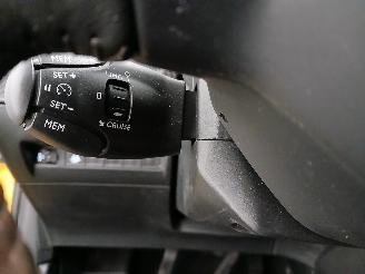 Peugeot 208 208 II (UB/UH/UP) Hatchback 5-drs 1.2 Vti 12V PureTech 100 (EB2ADTDB(H=
NE)) [74kW]  (06-2019/...) picture 14