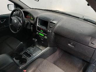 Kia Sorento Sorento I (JC) SUV 3.3 V6 24V (G6DB) [182kW]  (02-2007/10-2009) picture 8