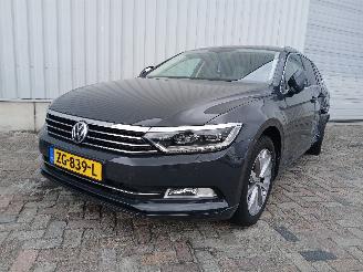 krockskadad bil auto Volkswagen Passat Passat Variant (3G5) Combi 1.5 TSI 16V (DADA) [110kW]  (08-2018/03-202=
4) 2019/5