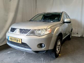 uszkodzony samochody osobowe Mitsubishi Outlander Outlander (CW) SUV 2.4 16V Mivec 4x2 (4B12) [125kW]  (11-2006/11-2012)= 2008/7