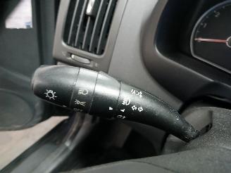 Hyundai I-30 i30 (FD) Hatchback 1.4 CVVT 16V (G4FA) [77kW]  (10-2007/11-2011) picture 14