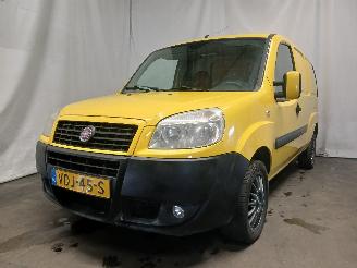 damaged passenger cars Fiat Doblo Doblo Cargo (223) Van 1.6 16V (182.B.6000(Euro 3)) [76kW]  (10-2001/10=
-2005) 2009/11