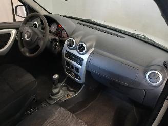 Dacia Sandero Sandero I (BS) Hatchback 1.2 16V (D4F-732(D4F-F7)) [55kW]  (11-2008/12=
-2012) picture 8