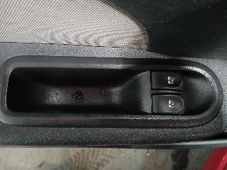 Renault Twingo Twingo II (CN) Hatchback 3-drs 1.2 16V (D4F-772(D4F-J7)) [56kW]  (03-2=
007/09-2014) picture 13