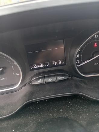 Peugeot 208 208 I (CA/CC/CK/CL) Hatchback 1.6 HDi 115 16V (DV6C(9HD)) [84kW]  (03-=
2012/12-2019) picture 2