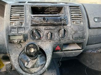 Volkswagen Transporter Transporter T5 Van 2.5 TDi (BNZ) [96kW]  (04-2003/11-2009) picture 14