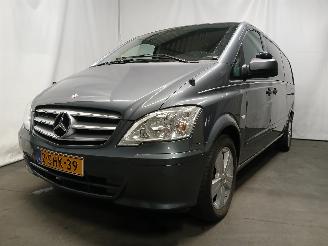 krockskadad bil auto Mercedes Vito Vito (639.6) Van 2.2 113 CDI 16V Euro 5 (OM651.940) [100kW]  (09-2010/=
=2E..) 2013/5