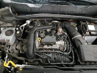 Volkswagen T-Cross T-Cross SUV 1.0 TSI 110 12V (DLAA) [81kW]  (06-2020/...) picture 27