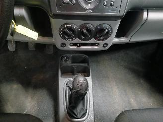 Suzuki Ignis Ignis (MH) Hatchback 5-drs 1.3 16V (M13A VVT) [69kW]  (09-2003/12-2007=
) picture 17