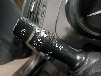 Kia Rio Rio III (UB) Hatchback 1.1 CRDi VGT 12V (D3FA) [55kW]  (09-2011/12-201=
7) picture 13