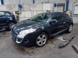 Vrakbiler auto Renault Mégane Megane III Coupe (DZ) Hatchback 3-drs 1.4 16V TCe 130 (H4J-700(H4J-A7)=
) [96kW]  (04-2009/02-2016) 2013/4