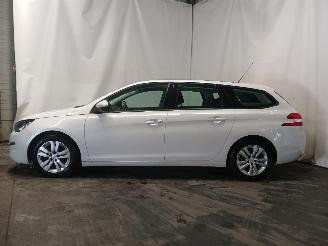 Peugeot 308 308 SW (L4/L9/LC/LJ/LR) Combi 5-drs 1.2 12V e-THP PureTech 130 (EB2ADT=
S(HNS)) [96kW]  (03-2014/06-2021) picture 3