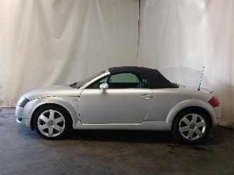 Audi TT TT Roadster (8N9) Cabrio 1.8 20V Turbo (AWP) [132kW]  (10-1999/02-2007=
) picture 4