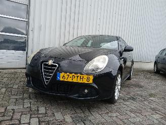 krockskadad bil auto Alfa Romeo Giulietta Giulietta (940) Hatchback 1.4 TB 16V (940.B.7000) [88kW]  (04-2010/12-=
2020) 2011/3