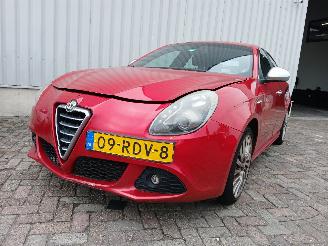 krockskadad bil auto Alfa Romeo Giulietta Giulietta (940) Hatchback 1.4 TB 16V MultiAir (940.A.2000) [125kW]  (0=
4-2010/10-2018) 2011/5