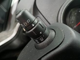 Renault Kangoo Kangoo Express (FW) Van 1.5 dCi 75 (K9K-628(K9K-E6)) [55kW]  (09-2010/=
=2E..) picture 12