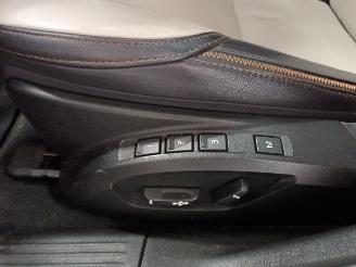 Volvo V-40 V40 Cross Country (MZ) Hatchback 5-drs 1.5 T3 16V Geartronic (B4154T4(=
Euro 6b)) [112kW]  (04-2015/08-2019) picture 20