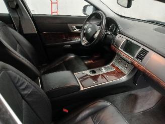 Jaguar XF XF (CC9) Sedan 2.7 D V6 24V (7G(AJ-TDV6)) [152kW]  (03-2008/04-2015) picture 9