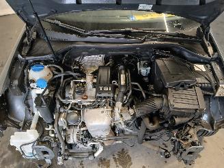 Volkswagen Golf Golf VI (5K1) Hatchback 1.2 TSI BlueMotion (CBZB) [77kW]  (11-2008/11-=
2012) picture 9