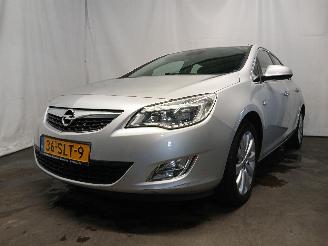 Vaurioauto  passenger cars Opel Astra Astra J (PC6/PD6/PE6/PF6) Hatchback 5-drs 1.4 16V ecoFLEX (A14XER(Euro=
 5)) [74kW]  (12-2009/10-2015) 2011/10