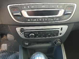 Renault Mégane Megane III Berline (BZ) Hatchback 5-drs 1.2 16V TCE 115 (H5F-400(H5F-A=
4)) [85kW]  (03-2012/02-2016) picture 12