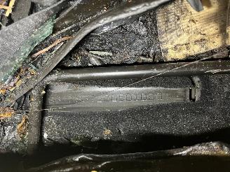 Toyota Auris Auris (E18) Hatchback 5-drs 1.8 16V Hybrid (2ZRFXE) [100kW]  (10-2012/=
03-2019) picture 5