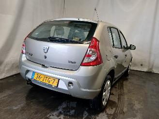 Dacia Sandero Sandero I (BS) Hatchback 1.2 16V (D4F-732(D4F-F7)) [55kW]  (11-2008/12=
-2012) picture 5