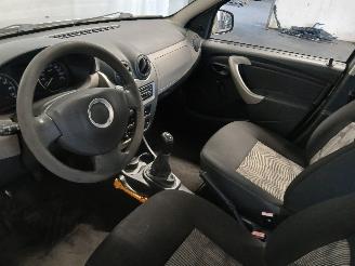 Dacia Sandero Sandero I (BS) Hatchback 1.2 16V (D4F-732(D4F-F7)) [55kW]  (11-2008/12=
-2012) picture 13