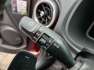 Hyundai Kona Kona (OS) SUV 1.6 GDi HEV 16V (G4LE) [104kW]  (06-2019/04-2023) picture 13