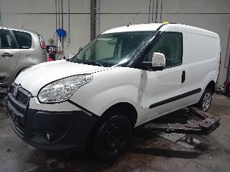Uttjänta bilar auto Fiat Doblo Doblo Cargo (263) Van 1.3 D Multijet (263.A.2000) [66kW]  (02-2010/12-=
2023) 2013/3