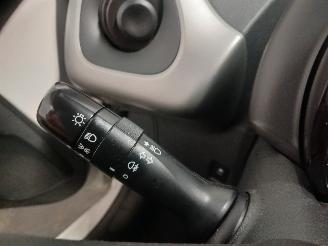 Citroën C1 C1 Hatchback 1.0 Vti 68 12V (1KR-FE(CFB)) [51kW]  (04-2014/04-2018) picture 14