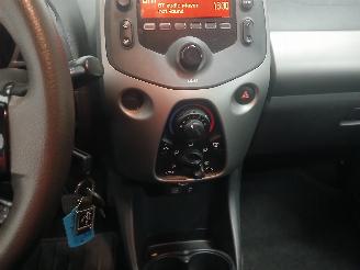 Citroën C1 C1 Hatchback 1.0 Vti 68 12V (1KR-FE(CFB)) [51kW]  (04-2014/04-2018) picture 17