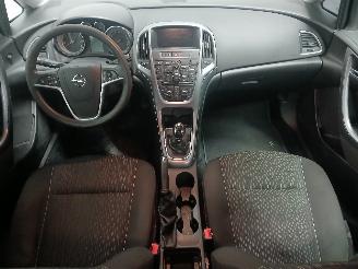 Opel Astra Astra J Sports Tourer (PD8/PE8/PF8) Combi 1.7 CDTi 16V (A17DTE(Euro 5)=
) [81kW]  (10-2010/10-2015) picture 11