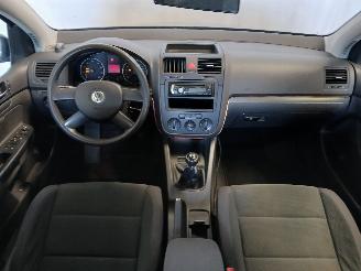 Volkswagen Golf Golf V (1K1) Hatchback 1.6 FSI 16V (BLF(Euro 4)) [85kW]  (10-2003/07-2=
008) picture 12