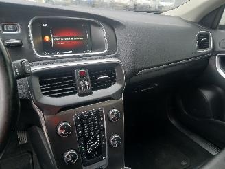 Volvo V-40 V40 (MV) Hatchback 5-drs 2.0 D4 16V (D4204T14) [140kW]  (05-2014/08-20=
19) picture 15