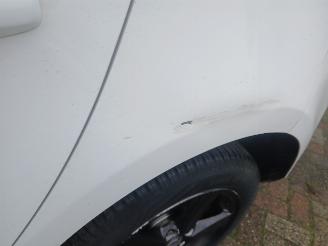 Volvo V-40 V40 (MV) Hatchback 5-drs 2.0 D4 16V (D4204T14) [140kW]  (05-2014/08-20=
19) picture 20