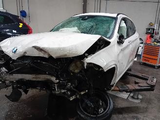 Salvage car BMW X1 X1 (F48) SUV sDrive 18d 2.0 16V (B47-C20A(Euro 6)) [110kW]  (07-2015/0=
6-2022) 2015/12