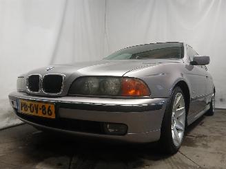 Schadeauto BMW 5-serie 5 serie (E39) Sedan 523i 24V (M52-B25(256S3)) [125kW]  (09-1995/08-200=
0) 1996/5