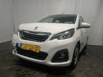 Damaged car Peugeot 108 108 Hatchback 1.0 12V (1KRFE(CFB)) [51kW]  (05-2014/...) 2016/7