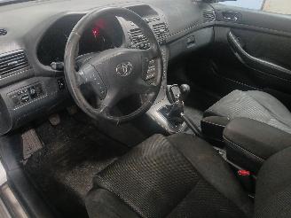 Toyota Avensis Avensis Wagon (T25/B1E) Combi 2.0 16V VVT-i D4 (1AZFSE) [108kW]  (04-2=
003/11-2008) picture 11