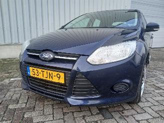 krockskadad bil auto Ford Focus Focus 3 Hatchback 1.6 Ti-VCT 16V 105 (IQDB(Euro 5)) [77kW]  (07-2010/0=
5-2018) 2012/2