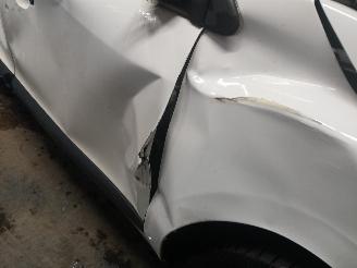 Renault Mégane Megane III Grandtour (KZ) Combi 5-drs 1.5 dCi 90 (K9K-834(K9K-H8)) [66=
kW]  (05-2009/04-2016) picture 21