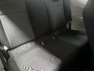 Volkswagen Up! Up! (121) Hatchback 1.0 12V 60 (CHYE) [44kW]  (08-2011/08-2020) picture 9