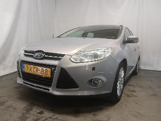 Coche accidentado Ford Focus Focus 3 Wagon Combi 1.0 Ti-VCT EcoBoost 12V 125 (M1DA(Euro 5)) [92kW] =
 (02-2012/05-2018) 2013/7