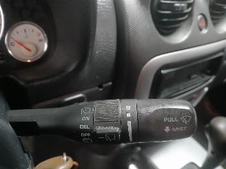 Jeep Cherokee Cherokee/Liberty (KJ) Terreinwagen 3.7 V6 24V (EKG) [155kW]  (09-2001/=
01-2008) picture 15