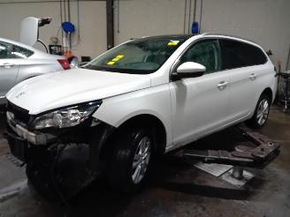 Dezmembrări autoturisme Peugeot 308 308 SW (L4/L9/LC/LJ/LR) Combi 5-drs 1.6 BlueHDi 120 (DV6FC(BHZ)) [88kW=
]  (03-2014/12-2021) 2014/8